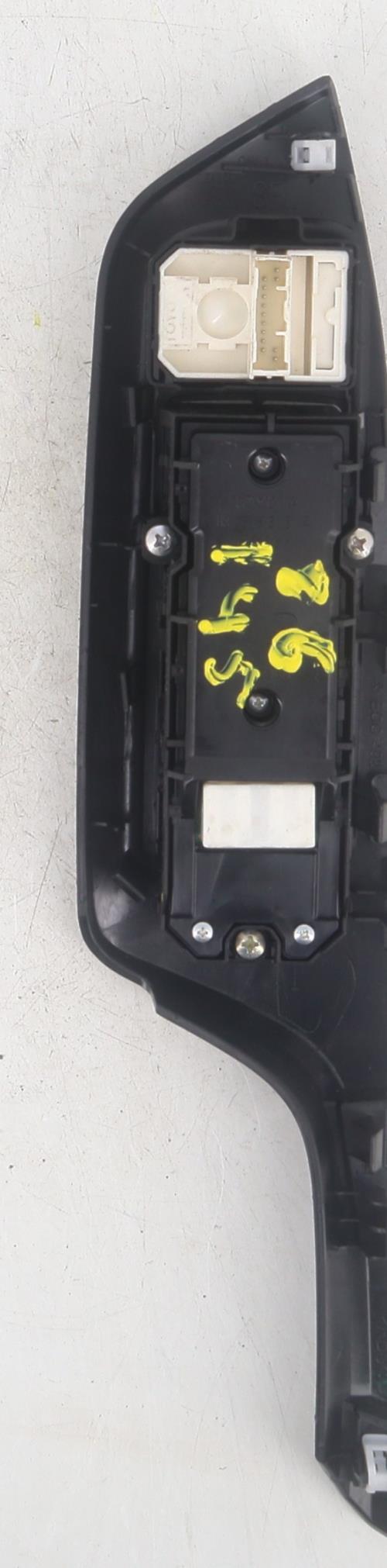 Image Interrupteur de leve vitre avant gauche - TOYOTA C-HR 1