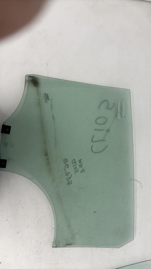 Image Vitre arriere droit - RENAULT CLIO 5