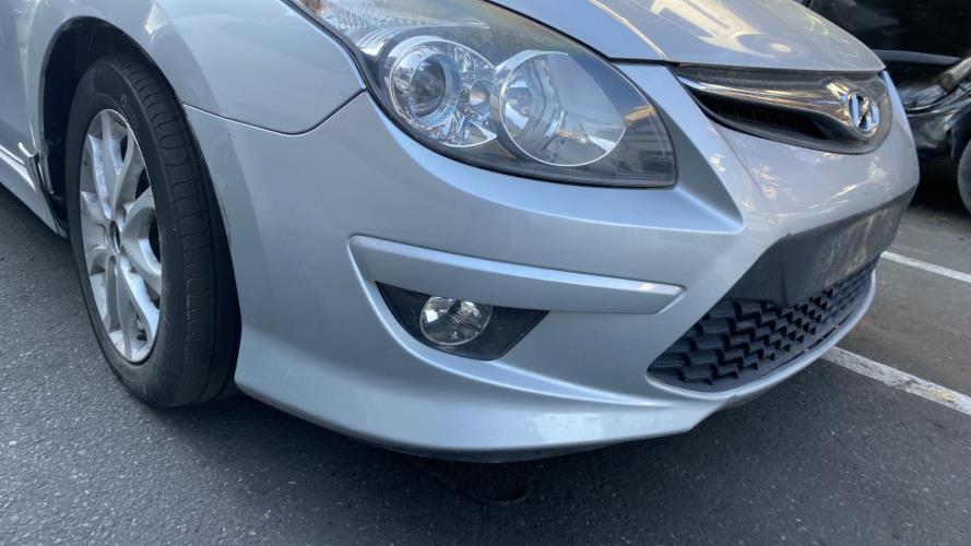 Image Pare choc avant - HYUNDAI I 30 1