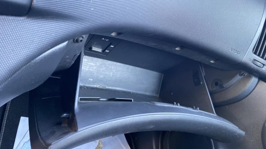 Image Boite a gants - HYUNDAI I 30 1