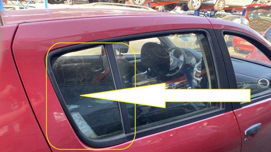 Image Custode arriere droit (porte) - DACIA SANDERO 1