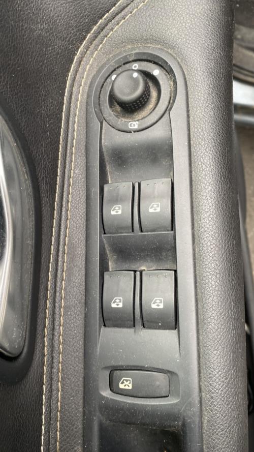 Image Interrupteur de leve vitre avant gauche - RENAULT ESPACE 4