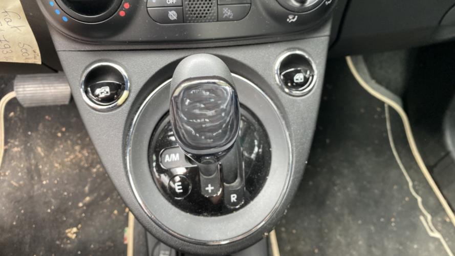 Image Interrupteur de leve vitre avant droit - FIAT 500 2