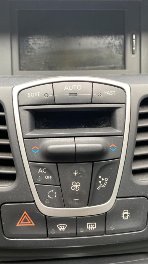 Image Commande chauffage - RENAULT LAGUNA 3