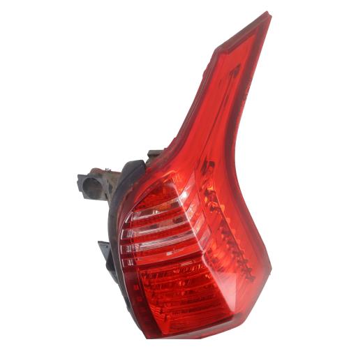 Image Feu arriere principal droit (feux) - PEUGEOT 5008 1