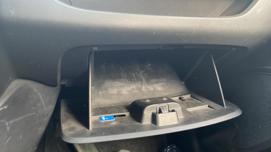 Image Boite a gants - RENAULT CLIO 4