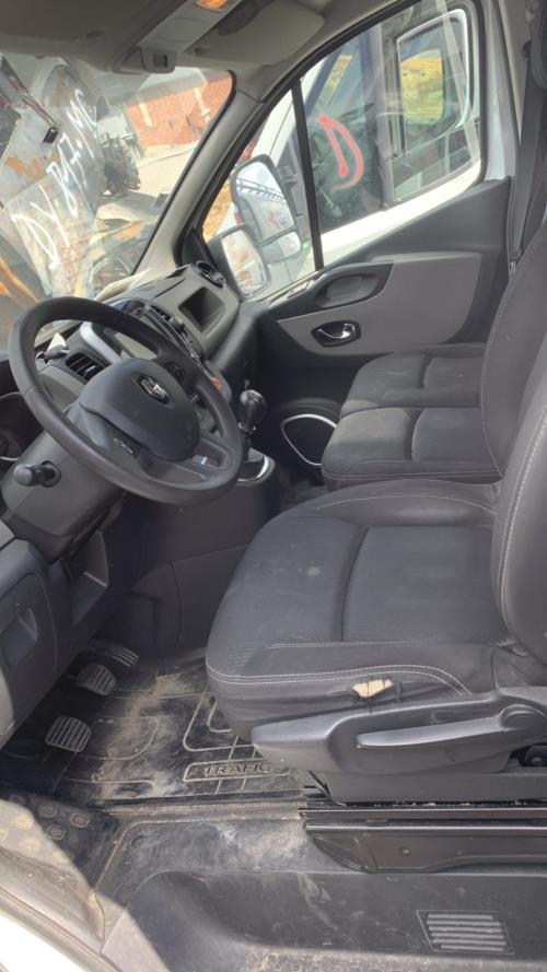 Image Tableau de bord - RENAULT TRAFIC 3 COURT