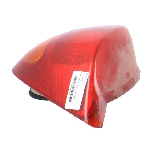 Image Feu arriere principal droit (feux) - FORD FIESTA 4