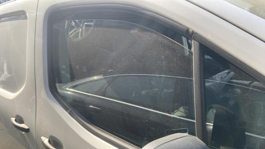 Image Vitre avant droit - CITROEN BERLINGO 3