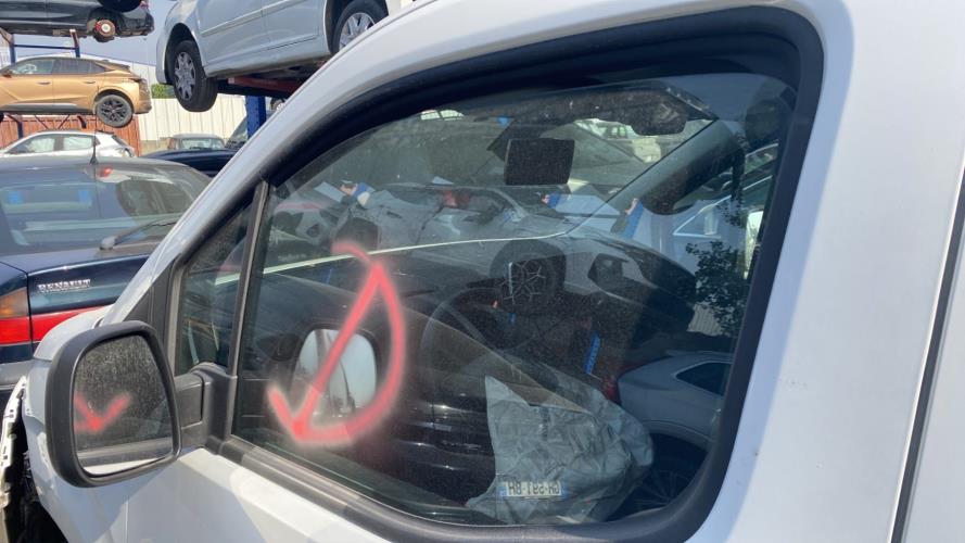 Image Vitre avant gauche - CITROEN BERLINGO 3
