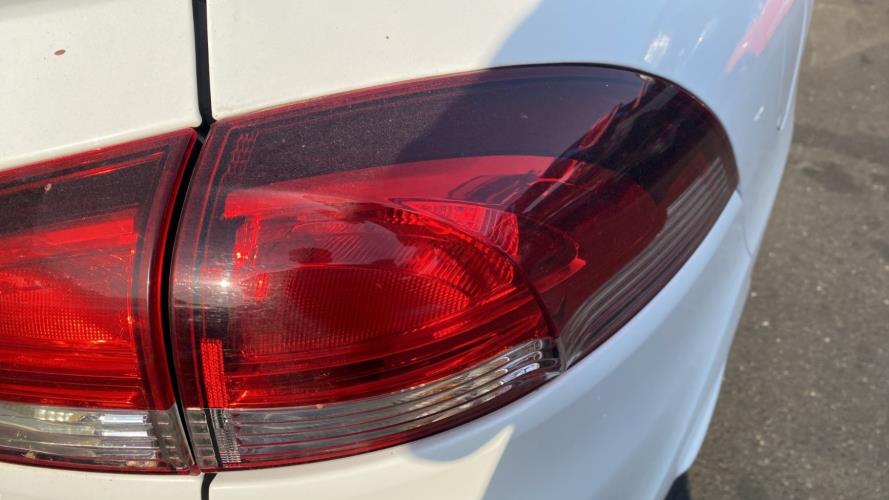 Image Feu arriere principal droit (feux) - RENAULT CLIO 4