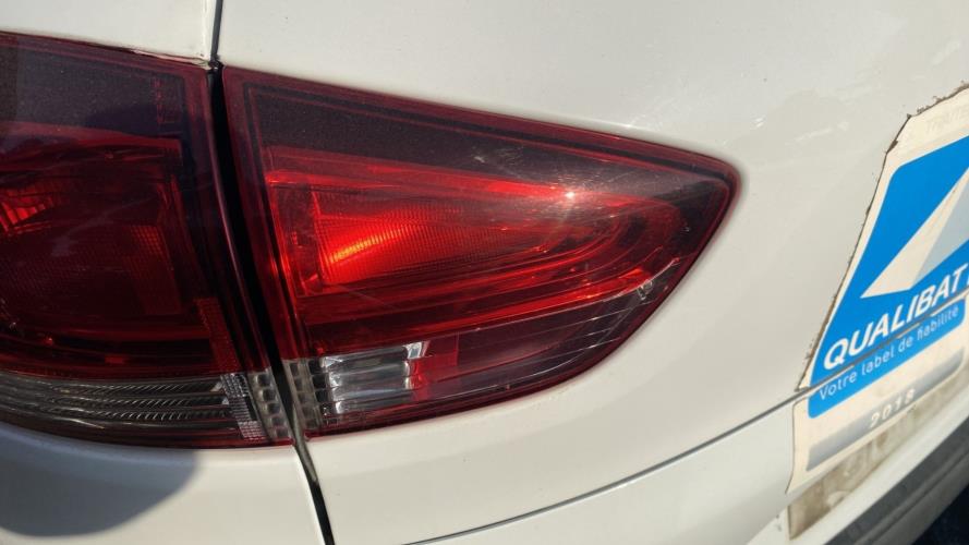 Image Feu arriere secondaire gauche (feux) - RENAULT CLIO 4