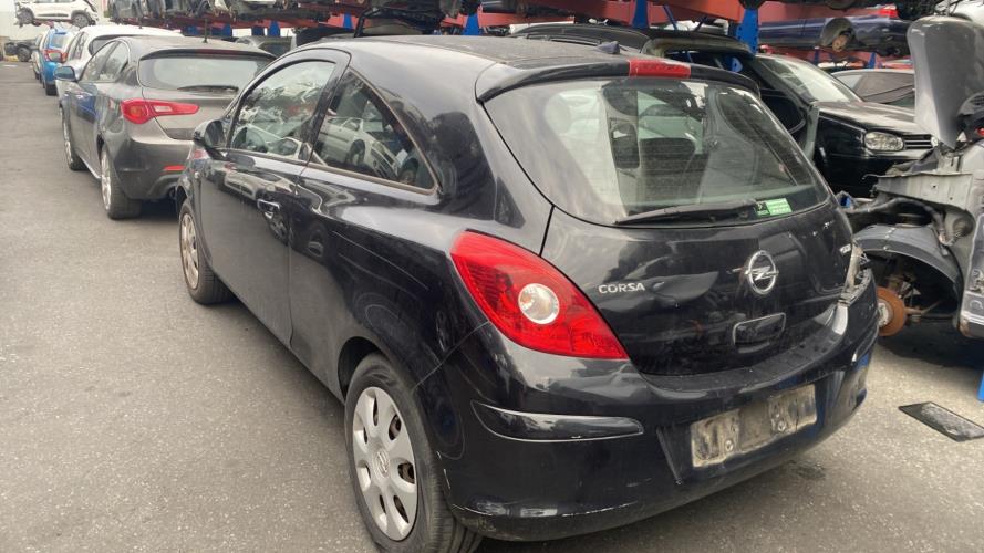 Image Feu arriere principal gauche (feux) - OPEL CORSA D