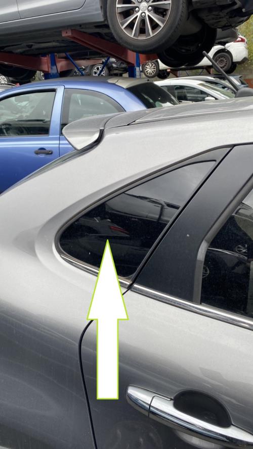 Image Custode arriere droit - SUZUKI BALENO 2