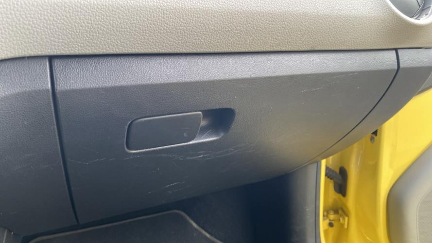 Image Boite a gants - SEAT MII