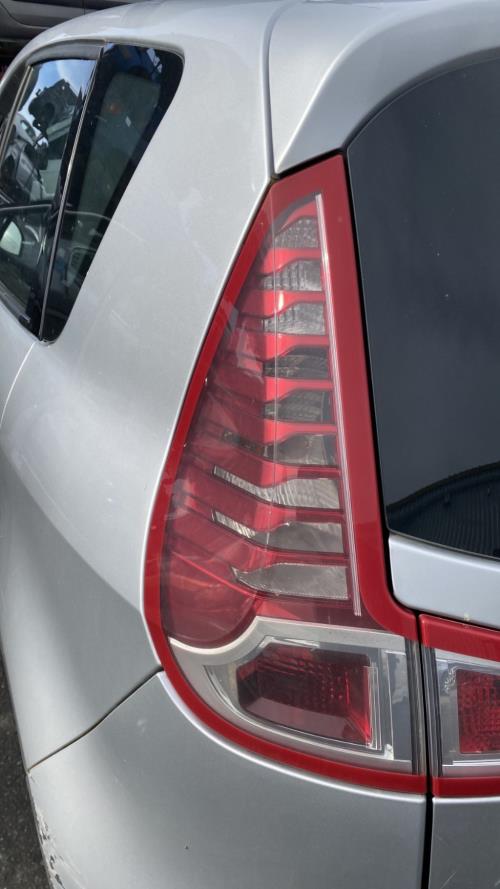 Image Feu arriere principal gauche (feux) - RENAULT SCENIC 3