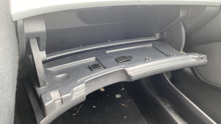 Image Boite a gants - SKODA OCTAVIA 2