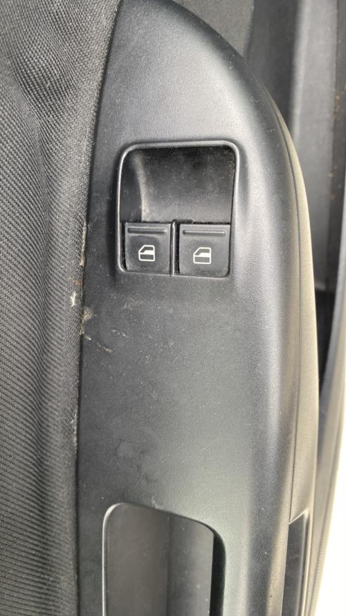 Image Interrupteur de leve vitre avant gauche - SKODA OCTAVIA 2