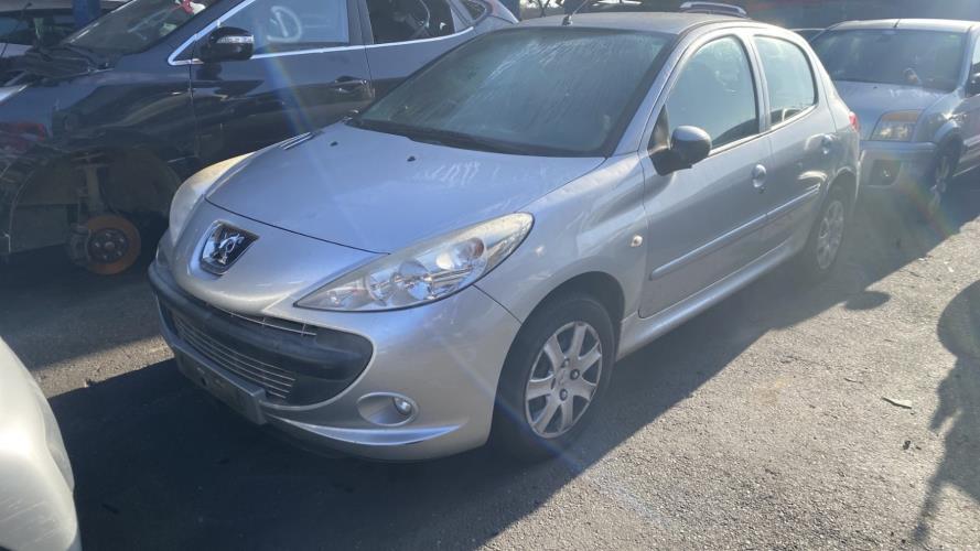 Image Pare choc avant - PEUGEOT 206+