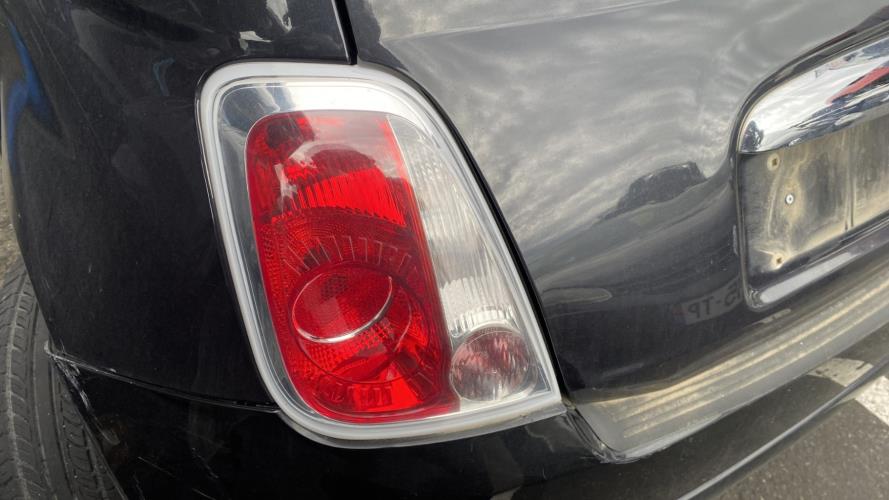 Image Feu arriere principal gauche (feux) - FIAT 500 2