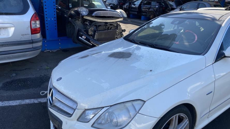 Image Capot - MERCEDES CLASSE E 207