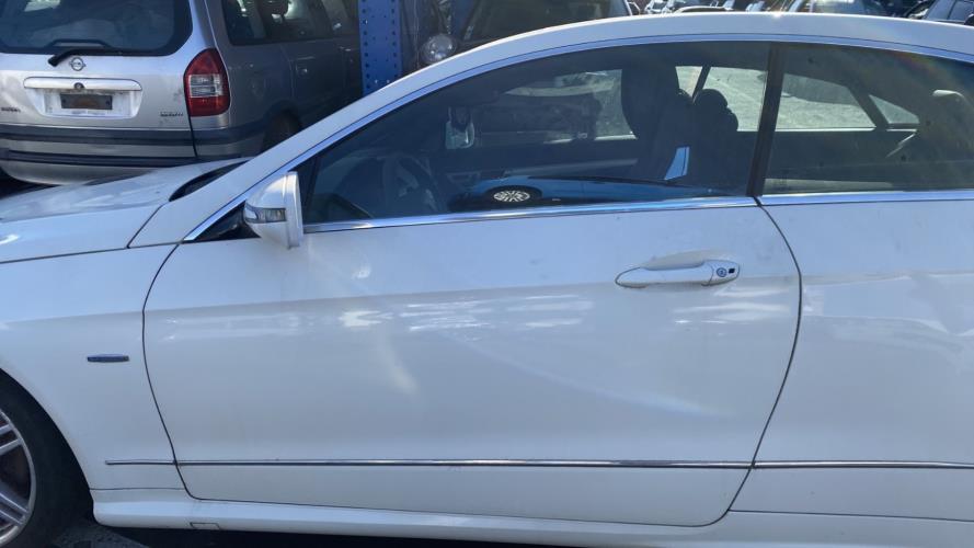 Image Porte avant gauche - MERCEDES CLASSE E 207