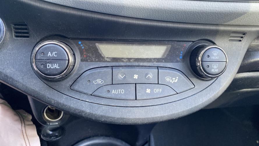 Image Commande chauffage - TOYOTA YARIS 3