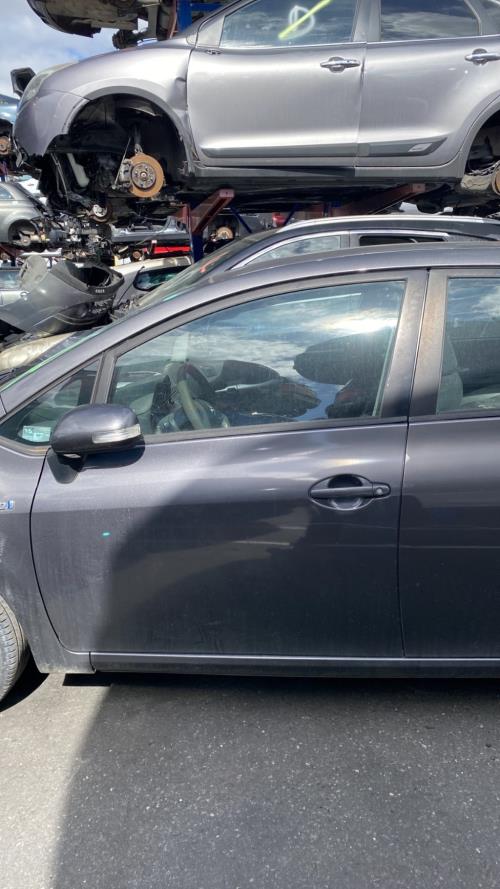 Image Porte avant gauche - TOYOTA AURIS 1