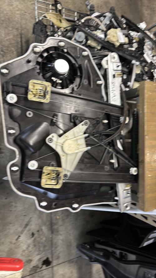 Image Leve vitre electrique avant gauche - FORD KUGA 3