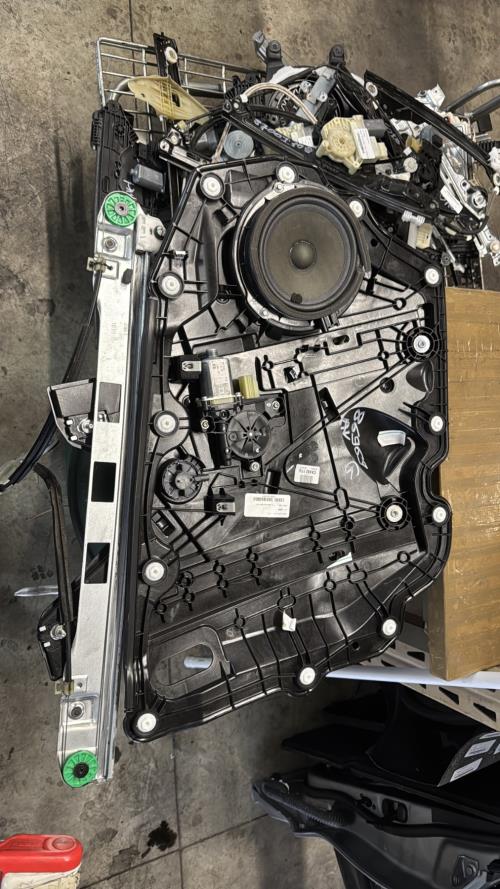 Image Leve vitre electrique avant gauche - FORD KUGA 3