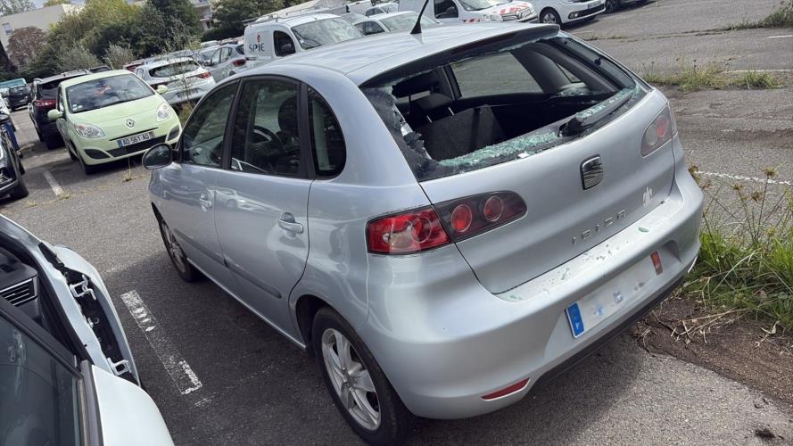 Image Pare choc arriere - SEAT IBIZA 3