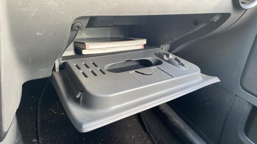 Image Boite a gants - SEAT IBIZA 3