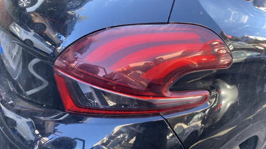 Image Feu arriere principal droit (feux) - PEUGEOT 208 1