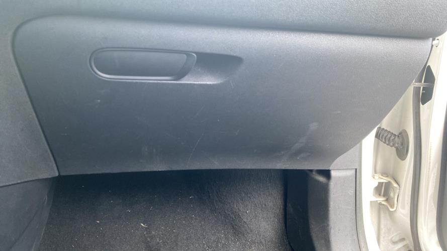 Image Boite a gants - CITROEN C4 2