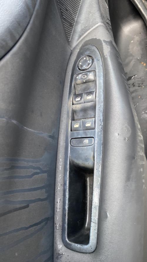 Image Interrupteur de leve vitre avant gauche - CITROEN C4 2
