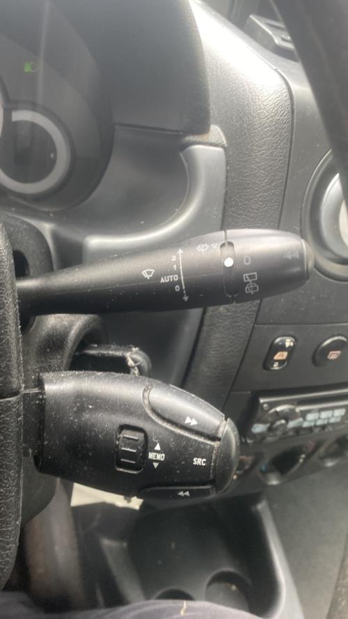 Image Com (Bloc Contacteur Tournant+Commodo Essuie Glace+Commodo Phare) - CITROEN BERLINGO 1
