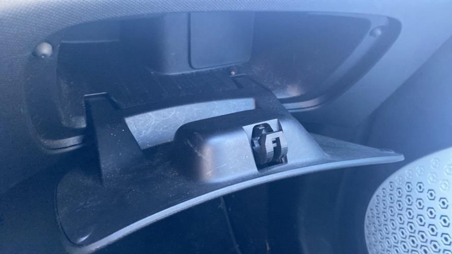 Image Boite a gants - SMART FORFOUR 2