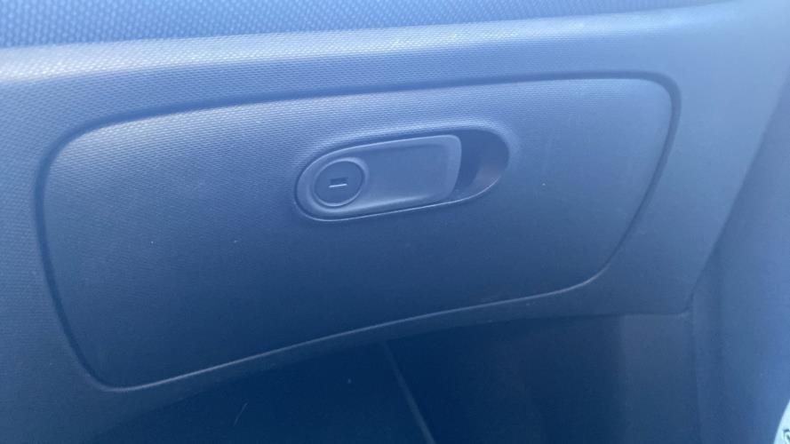 Image Boite a gants - SMART FORFOUR 2