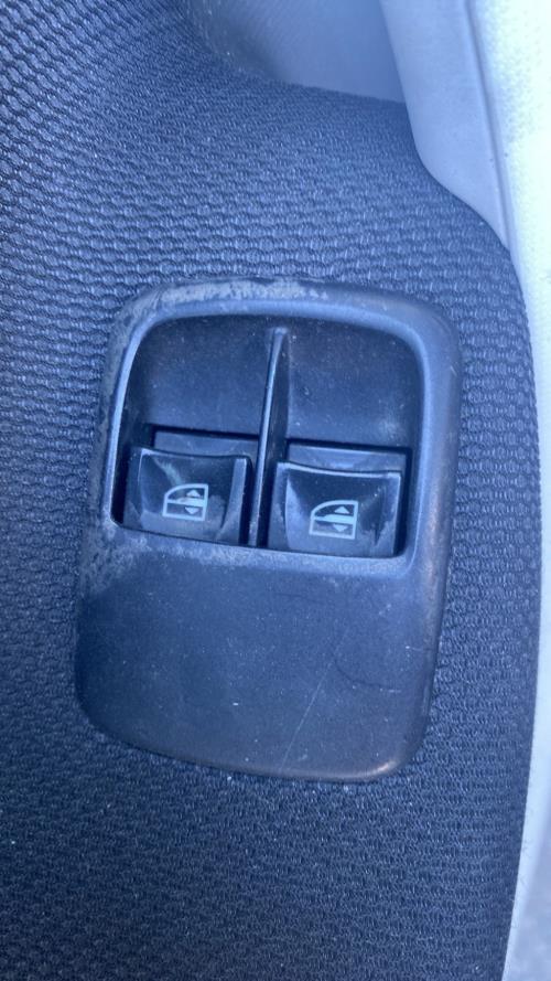 Image Interrupteur de leve vitre avant gauche - SMART FORFOUR 2