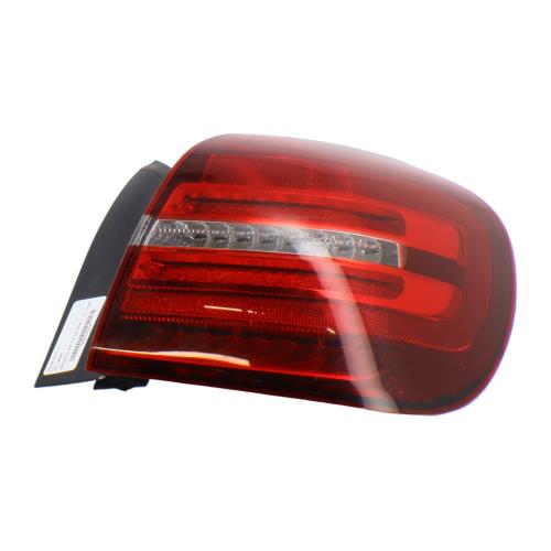 Image Feu arriere principal droit (feux) - MERCEDES CLASSE GLA 156