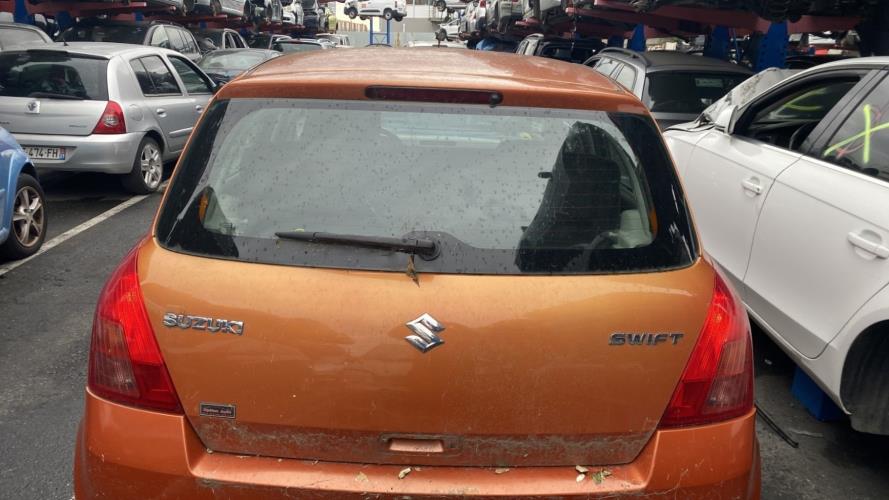 Image Malle/Hayon arriere - SUZUKI SWIFT 3