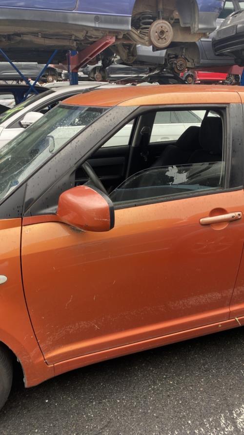 Image Porte avant gauche - SUZUKI SWIFT 3