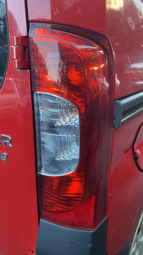 Image Feu arriere principal droit (feux) - PEUGEOT BIPPER