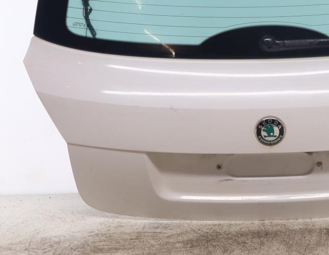 Image Malle/Hayon arriere - SKODA FABIA 2