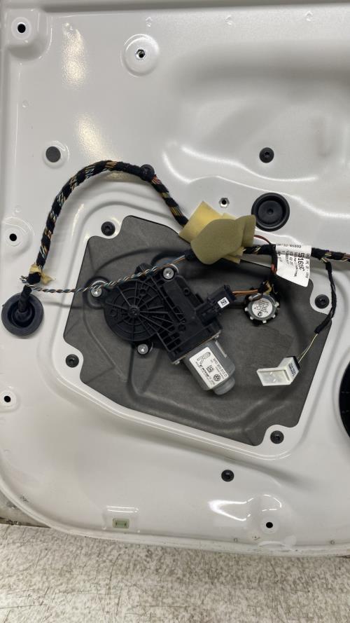 Image Leve vitre electrique arriere droit - SKODA FABIA 2