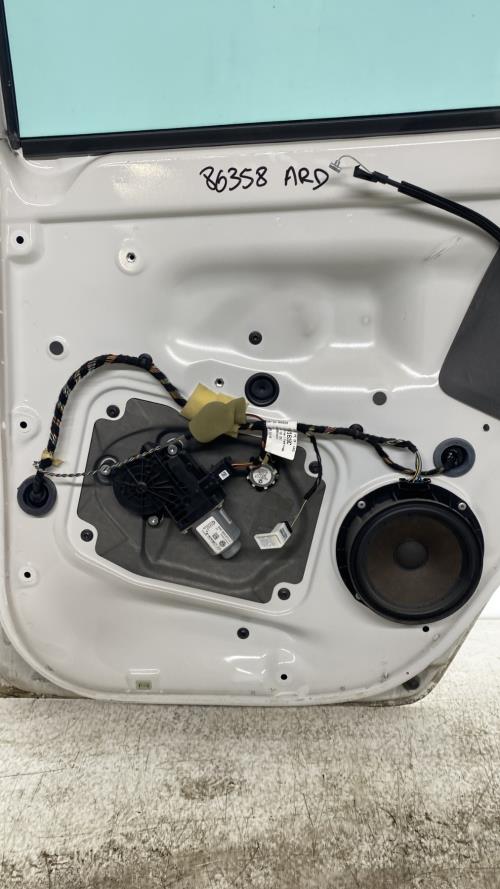 Image Leve vitre electrique arriere droit - SKODA FABIA 2