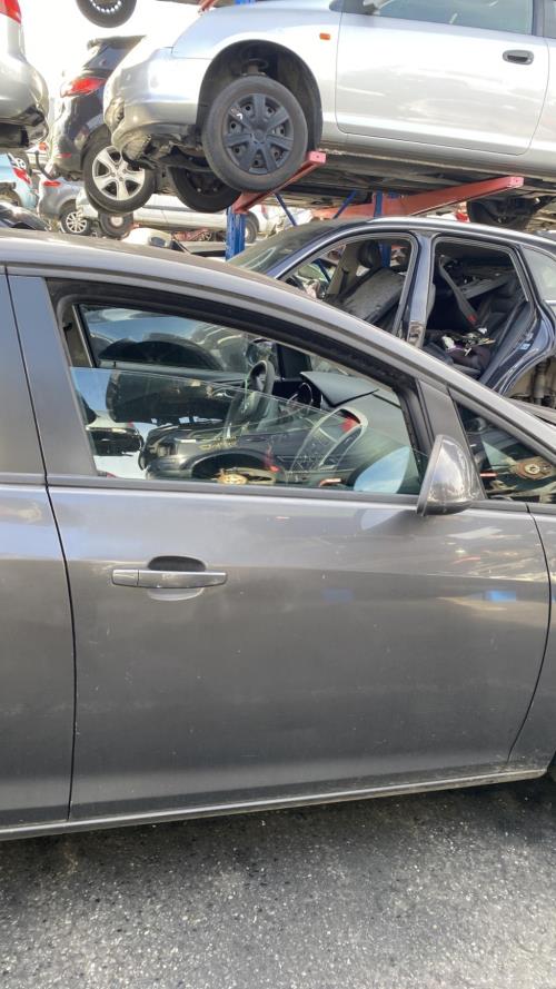 Image Porte avant droit - OPEL ASTRA J