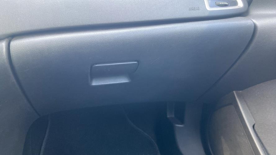 Image Boite a gants - OPEL ASTRA J