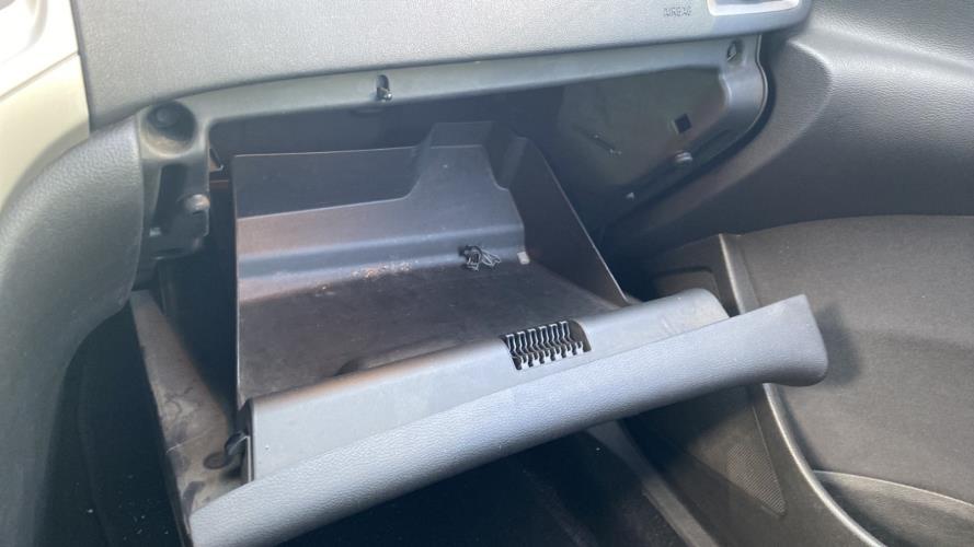 Image Boite a gants - OPEL ASTRA J