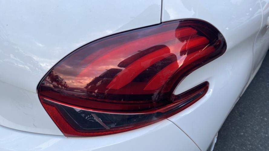 Image Feu arriere principal droit (feux) - PEUGEOT 208 1